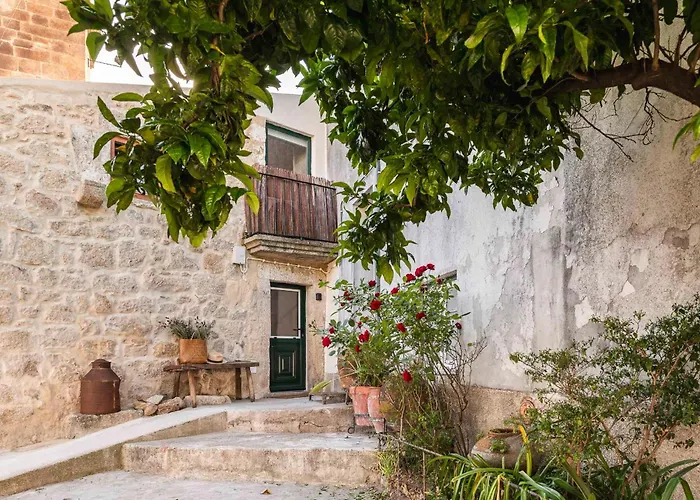 Casa Do Adro